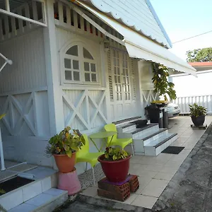  Appartement Vue Jardin Fleuri
