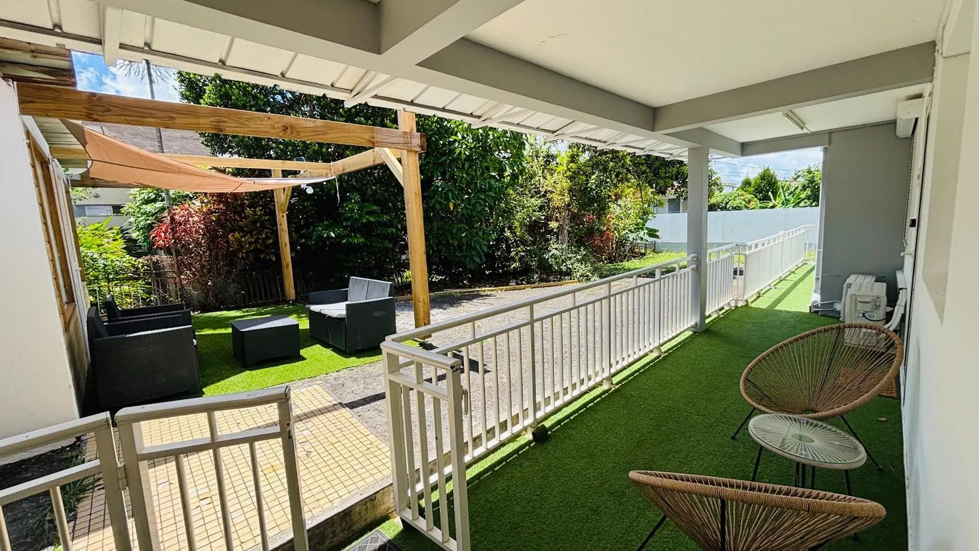 T2 Zen Climatise A Acajou Lamentin Apartment Le Lamentin